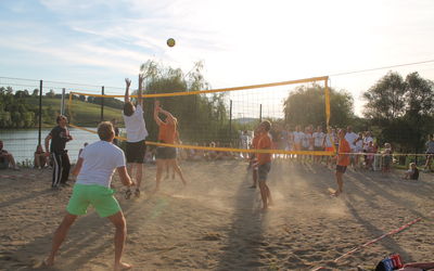 Christelijk vakantiepark Zuid Frankrijk volleybal 01