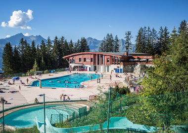 Christelijk vakantiepark Franse Alpen zwembad 00