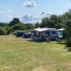 Christelijke camping Frankrijk Bourgogne staanplaats aan het meer 01